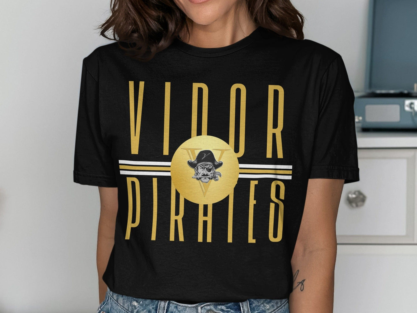 Jen Peete Designs Physical Item Vidor Pirates Logo T-Shirt