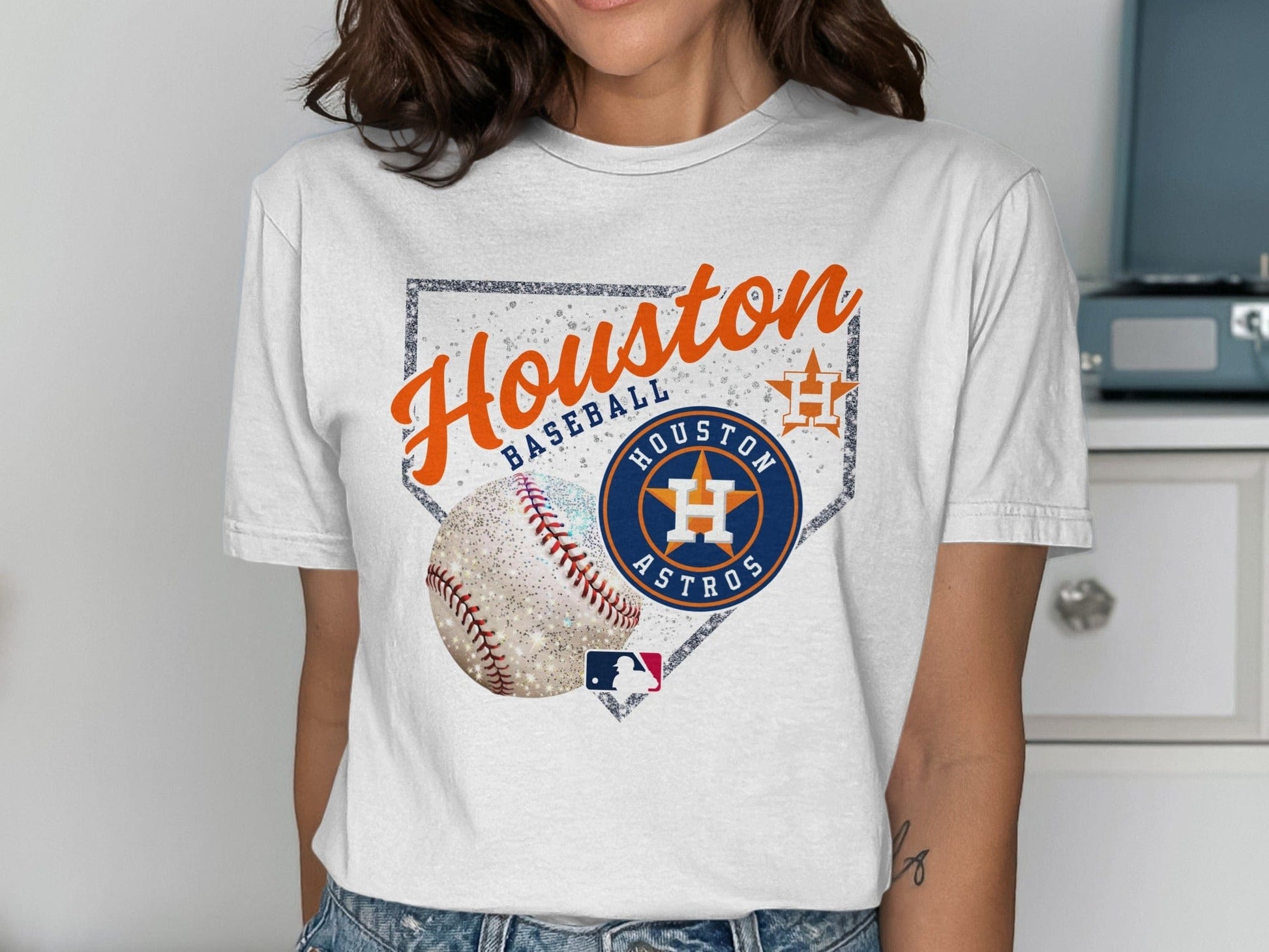 JPD Physical Item Houston Astros Baseball And MLB Team Design Awesome T-Shirt
